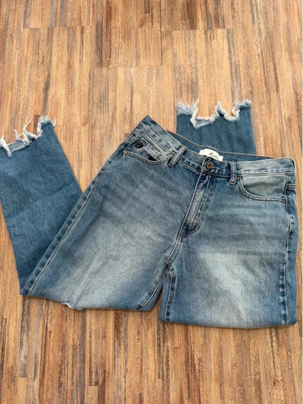 KanCan jeans size 9/28
